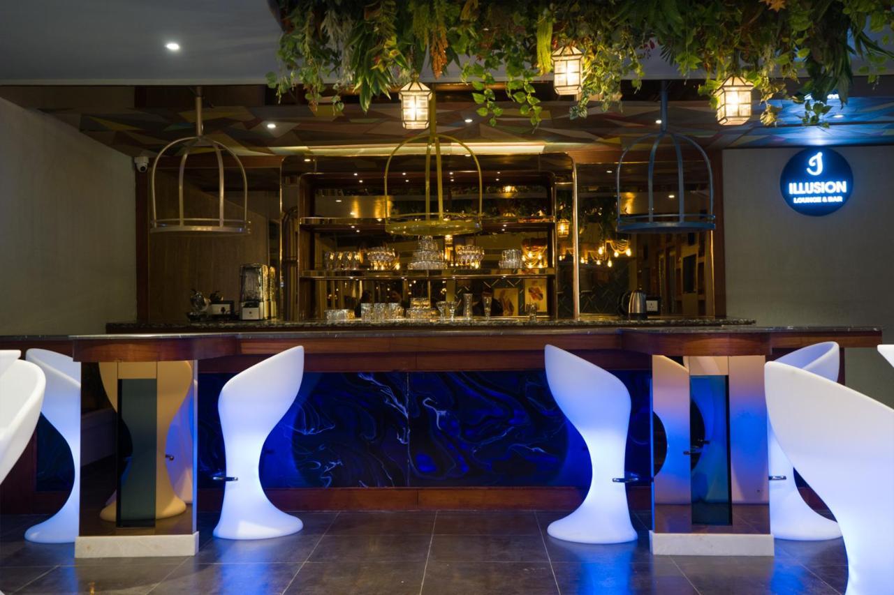 Clarks Inn Suites 康格拉 外观 照片