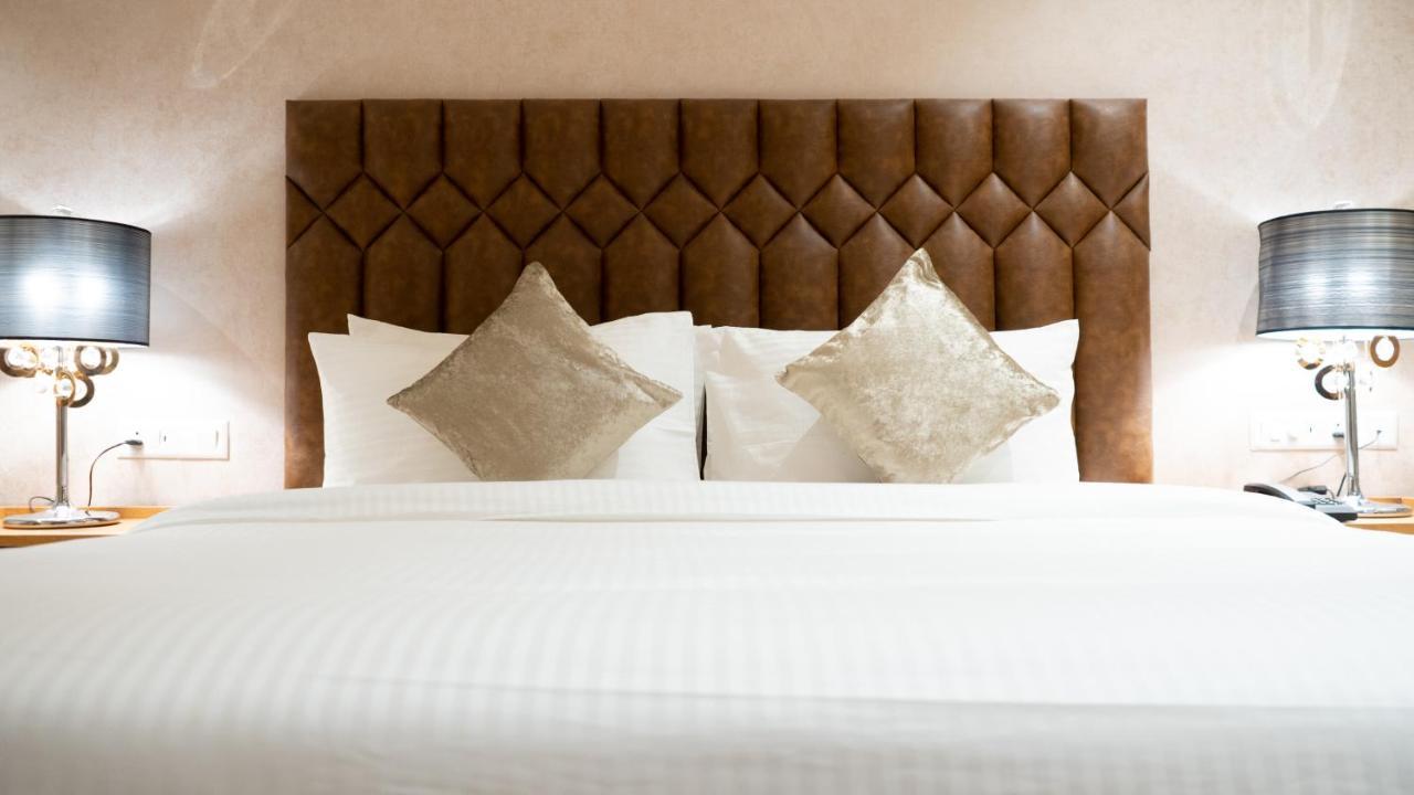 Clarks Inn Suites 康格拉 外观 照片