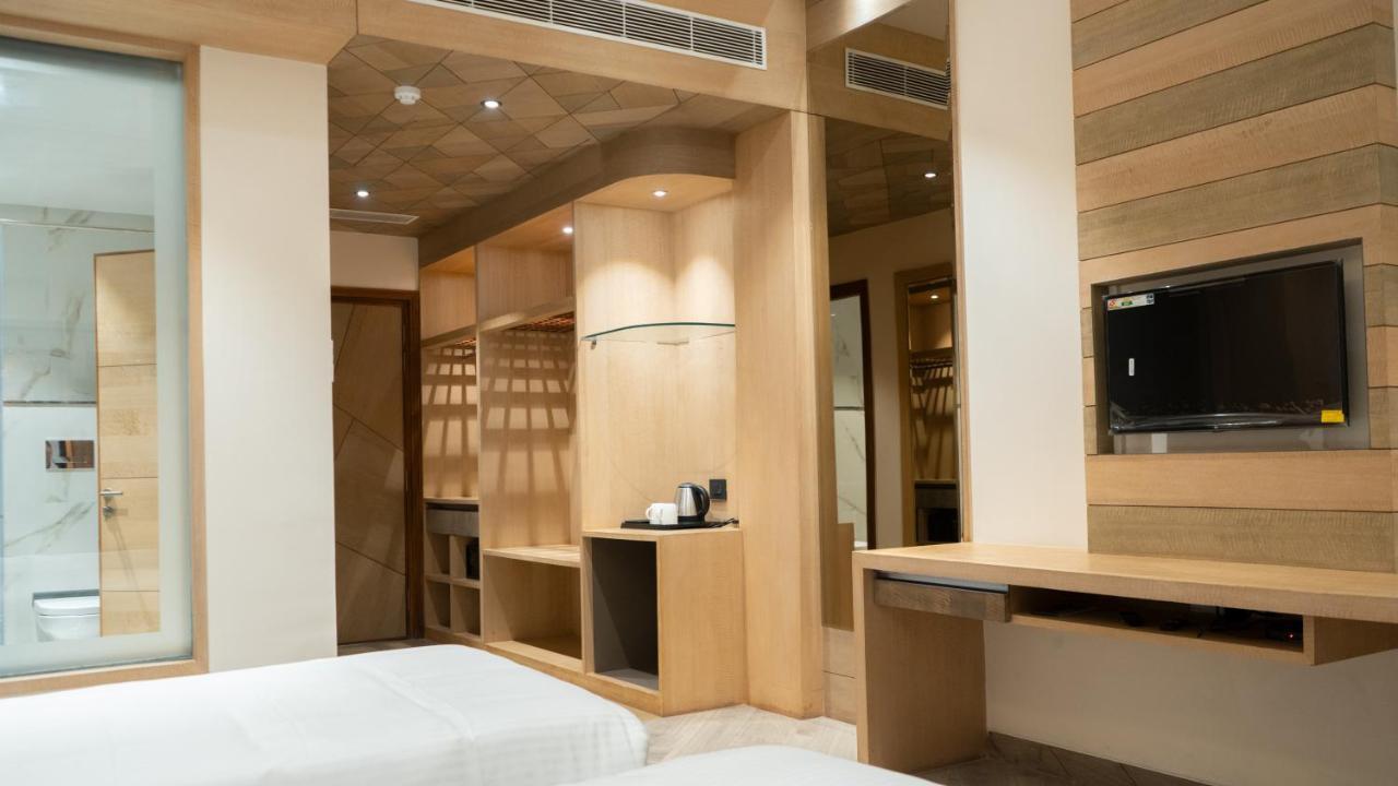 Clarks Inn Suites 康格拉 外观 照片